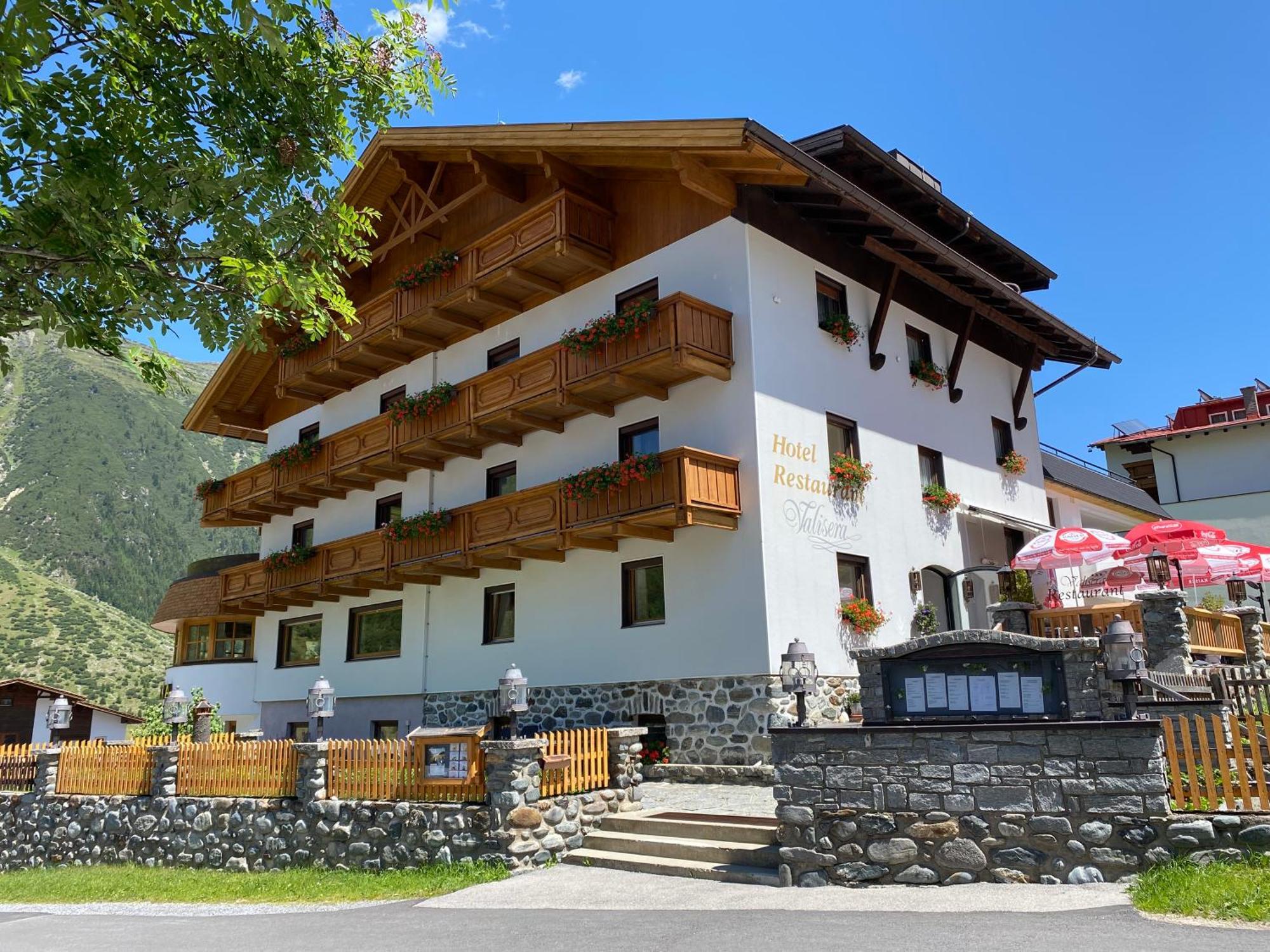 Hotel Valisera Galtur Bagian luar foto