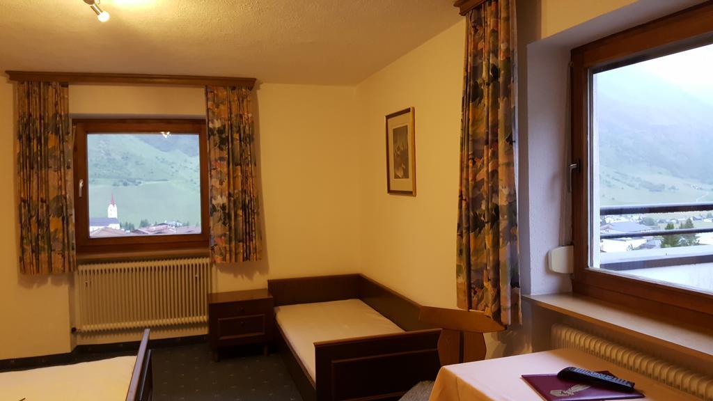 Hotel Valisera Galtur Bagian luar foto