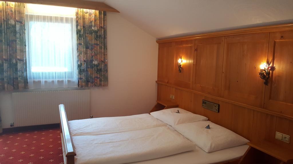 Hotel Valisera Galtur Bagian luar foto